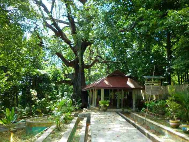 Peninggalan Sejarah Islam di Indonesia dan Fotonya - Gramedia.com