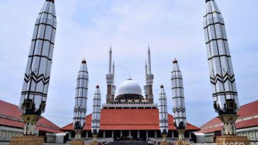 Masjid Terbesar di Indonesia