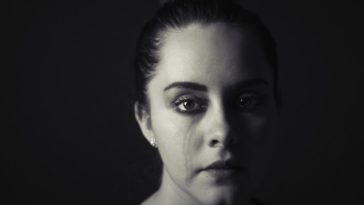 Mengapa Wanita Lebih Mudah Menangis