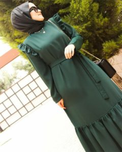 Baju Hijau Botol Cocok dengan Jilbab Warna Apa