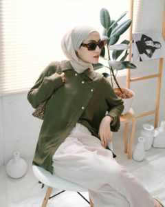 Baju Warna Hijau Army Cocok dengan Jilbab Warna Apa