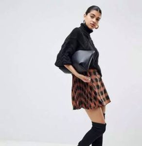 Baju yang Cocok untuk Rok Plisket