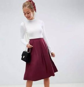 Baju yang Cocok untuk Rok Plisket