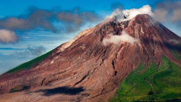 Gunung di Sumatera