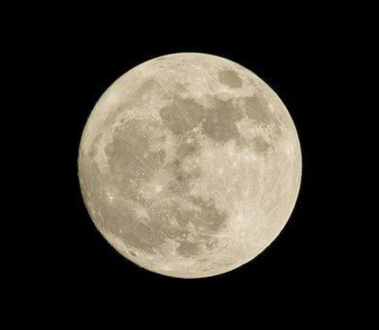 12 Fakta Tentang Bulan yang Menarik dan Harus Kamu Ketahui!