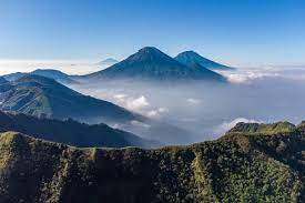 nama gunung di Kalimantan