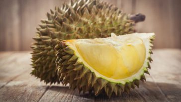 mimpi makan durian