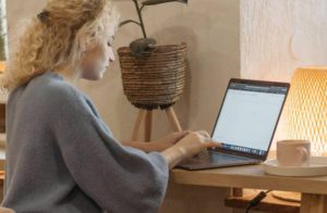 Tips Agar Baterai Laptop Awet