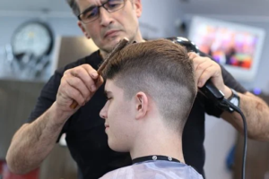 Mimpi Potong Rambut Pendek