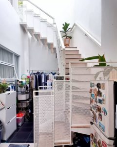 15 Railing Tangga Minimalis Unik untuk Konsep Hunian Rumahmu!