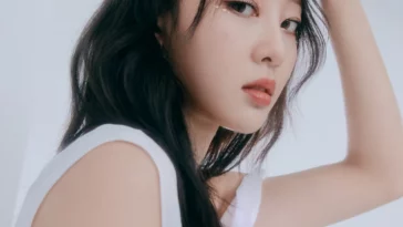 Yves LOONA