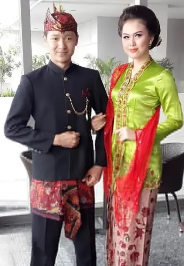 Pakaian adat Madura khas Bangkalan.
