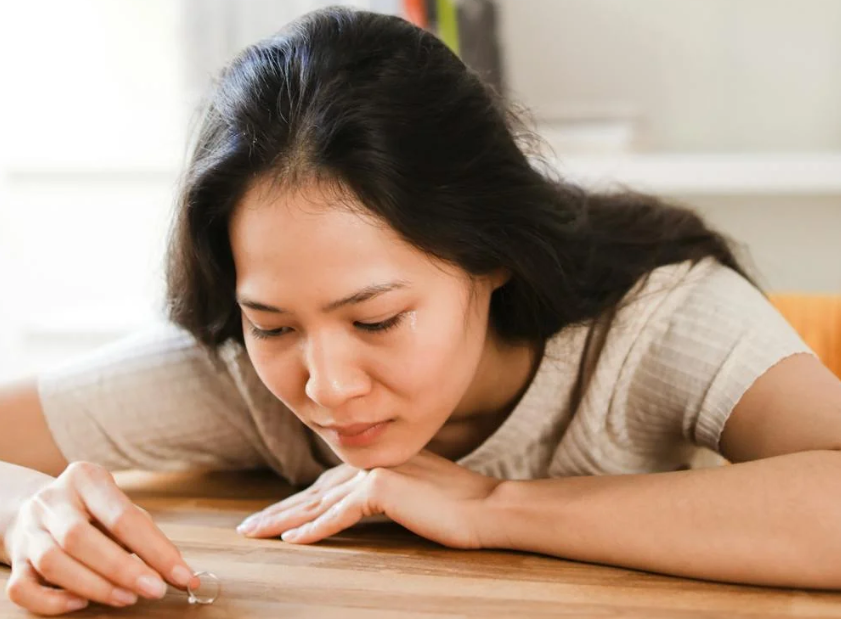 Mimpi Diri Sendiri Selingkuh menurut Primbon Jawa dan Islam!